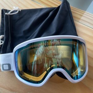 GIRO ski / snowboarding goggles - low light